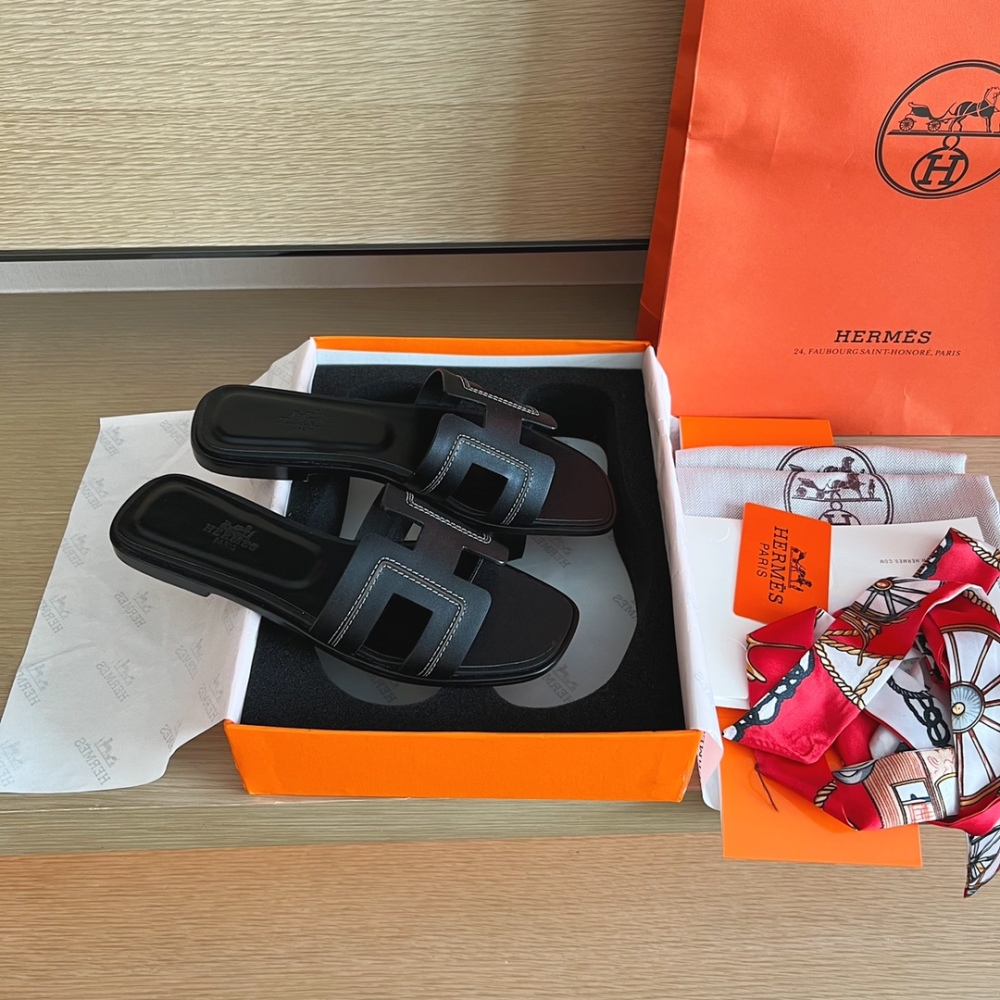 Hermes Slippers