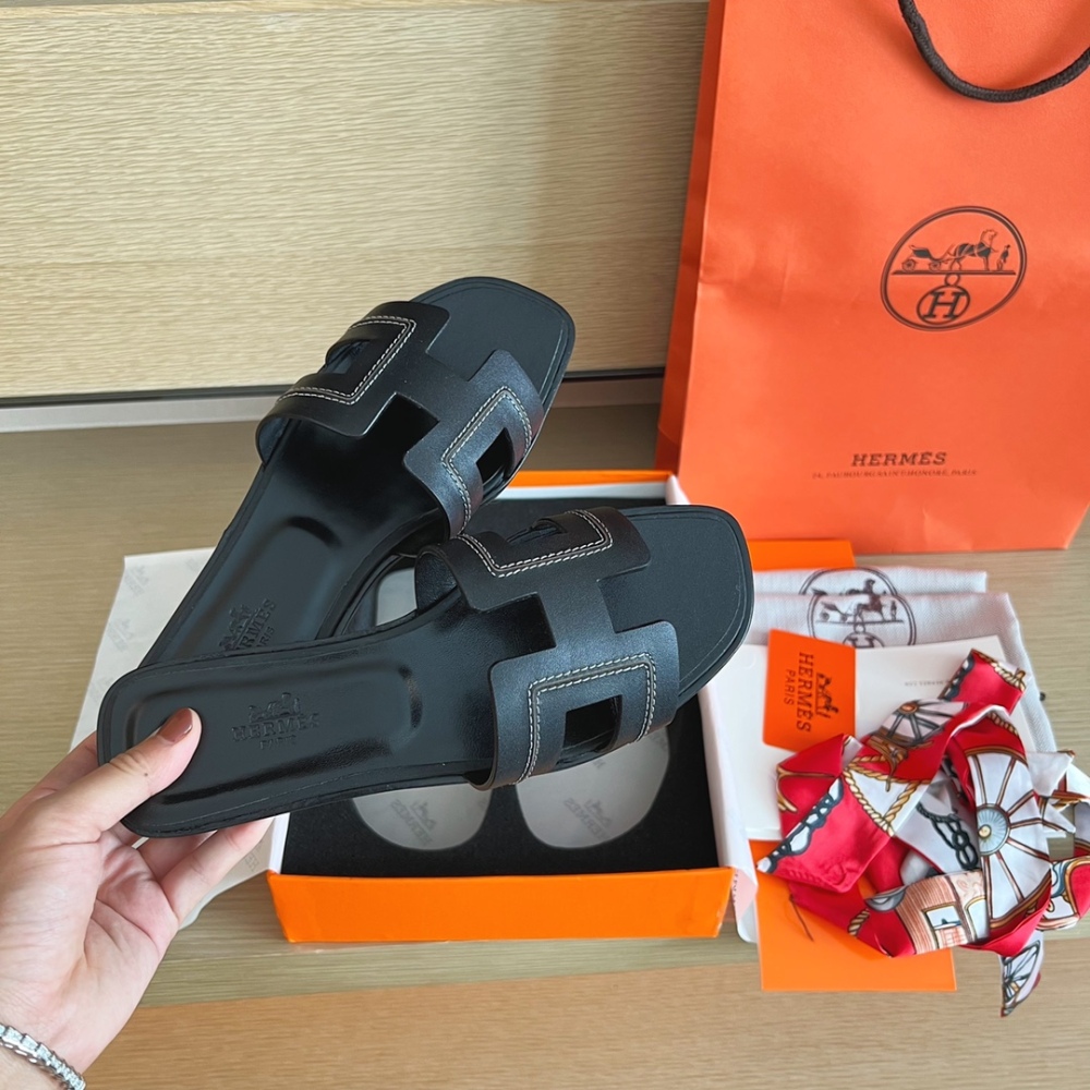 Hermes Slippers
