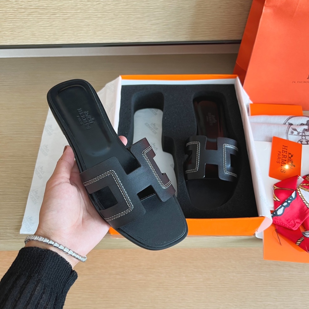 Hermes Slippers