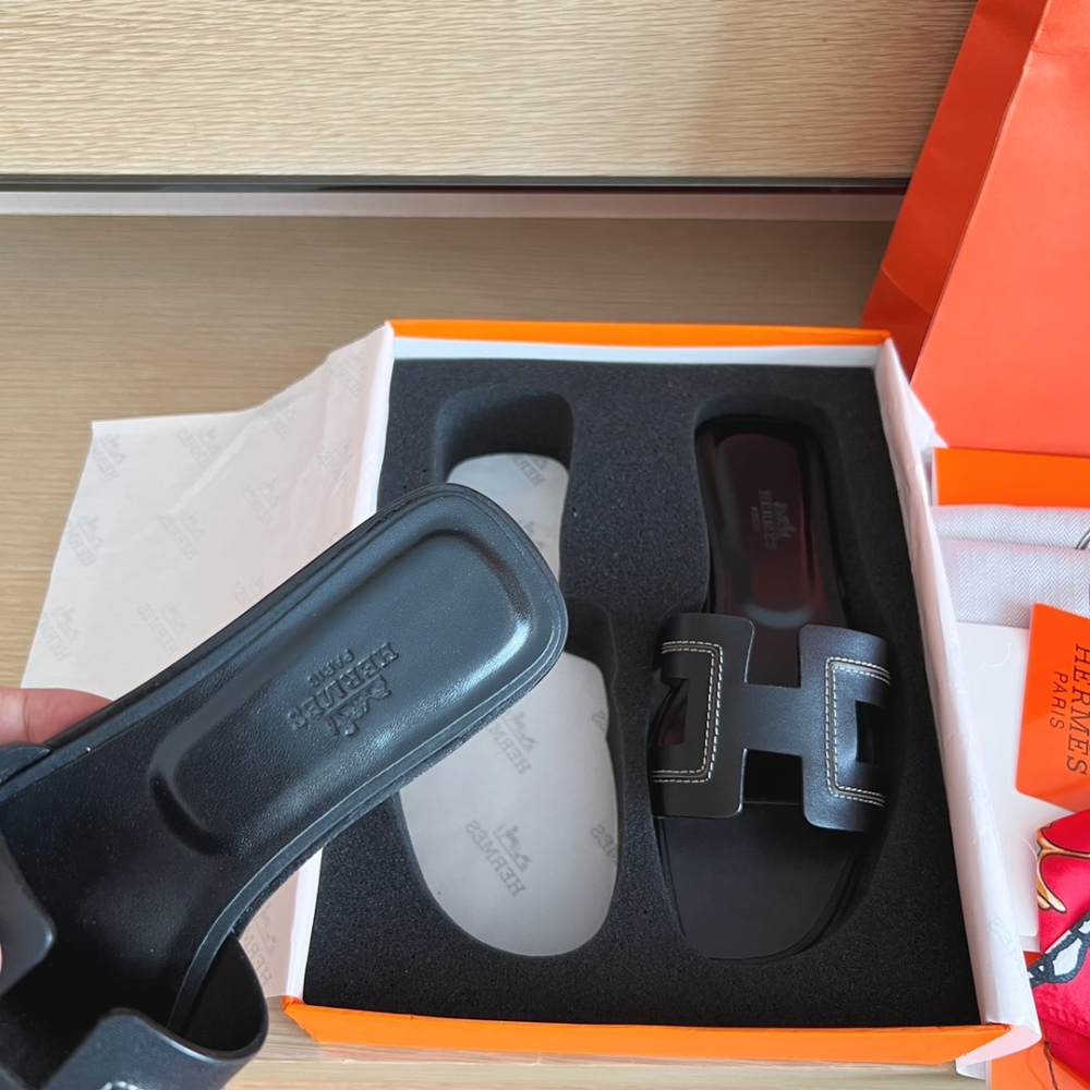 Hermes Slippers