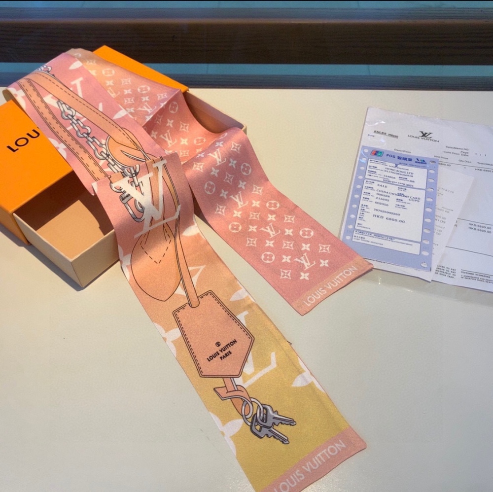 Louis Vuitton scarf