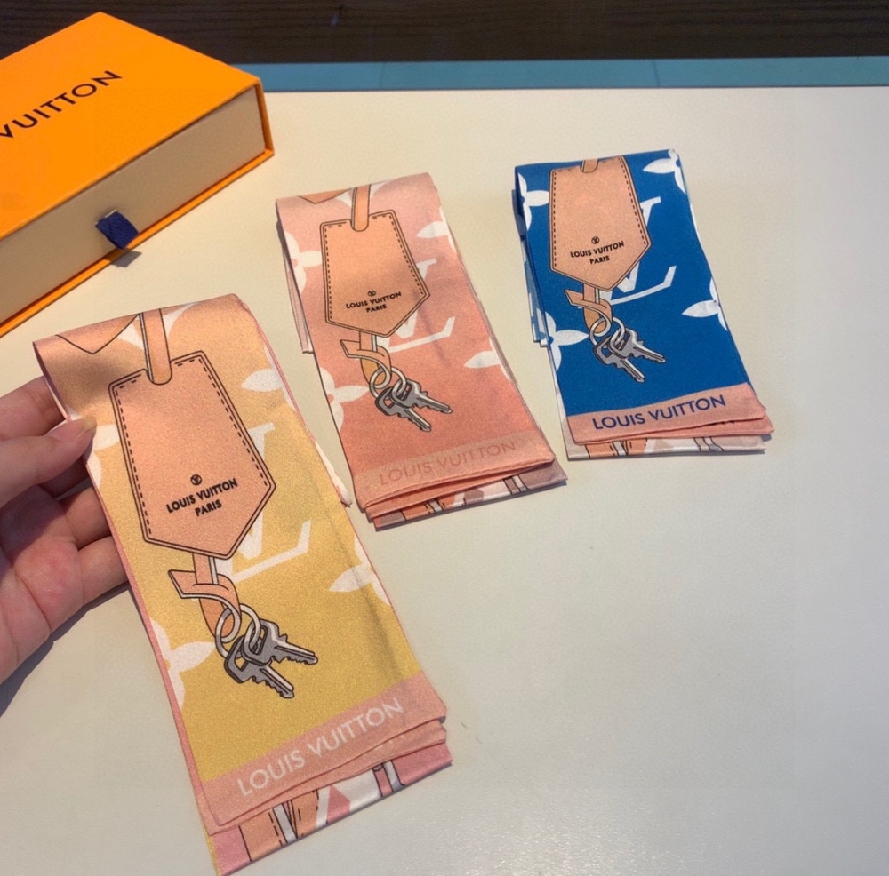 Louis Vuitton scarf
