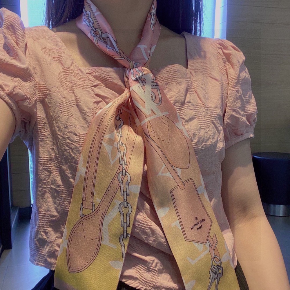 Louis Vuitton scarf
