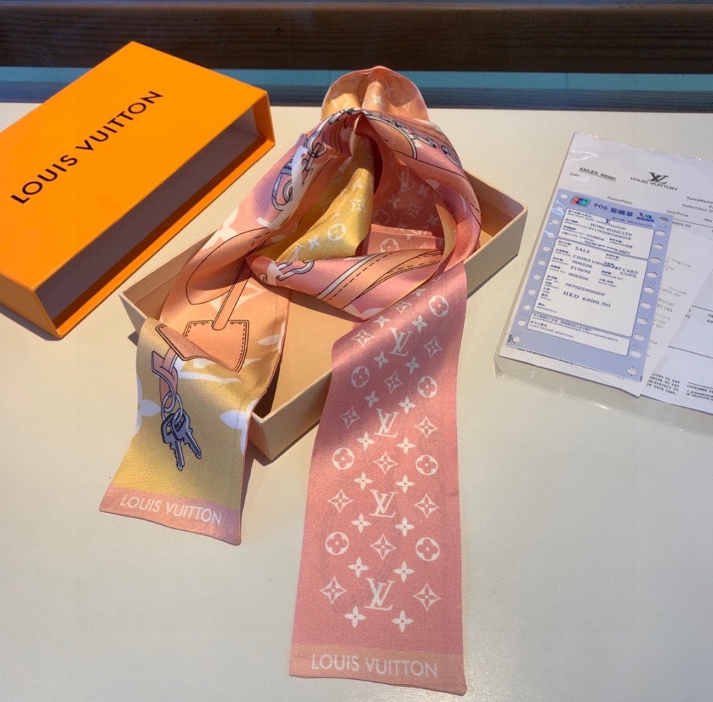 Louis Vuitton scarf