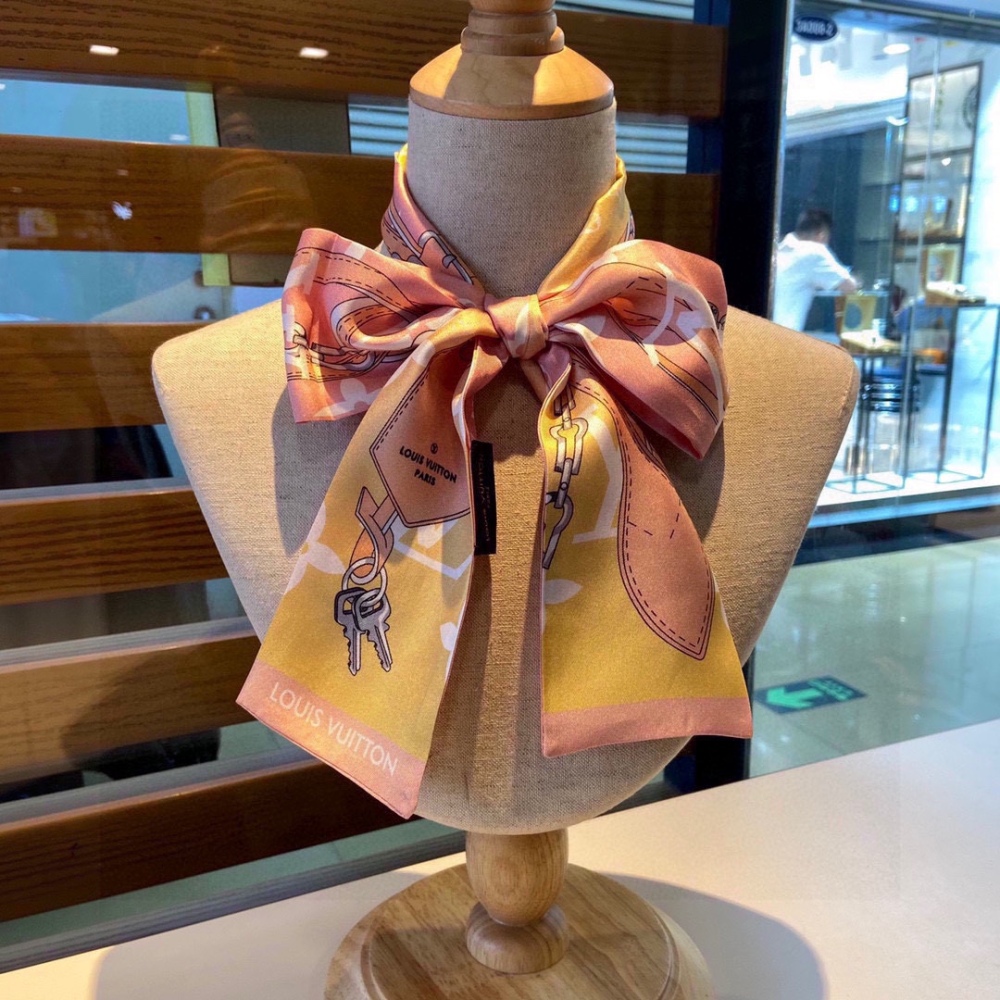 Louis Vuitton scarf