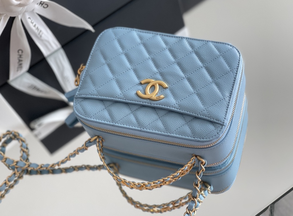 Chanel 22s 19cm   Mirror Boutique
