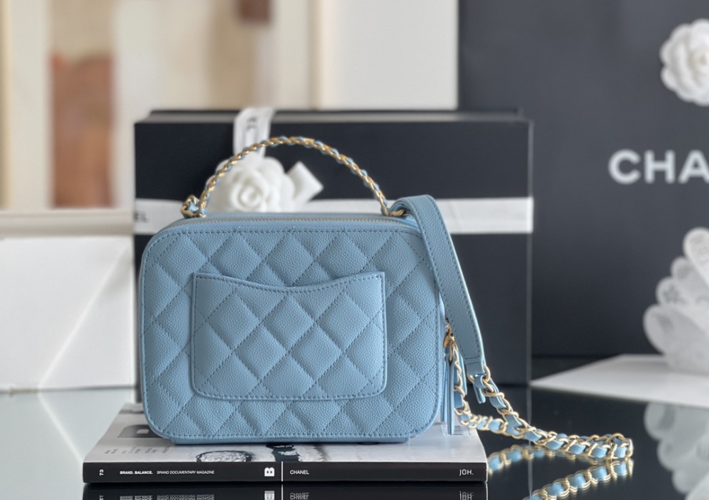 Chanel 22s 19cm   Mirror Boutique