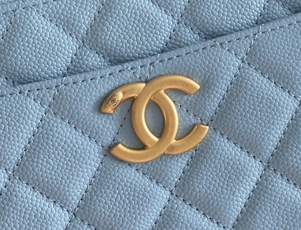 Chanel 22s 19cm   Mirror Boutique