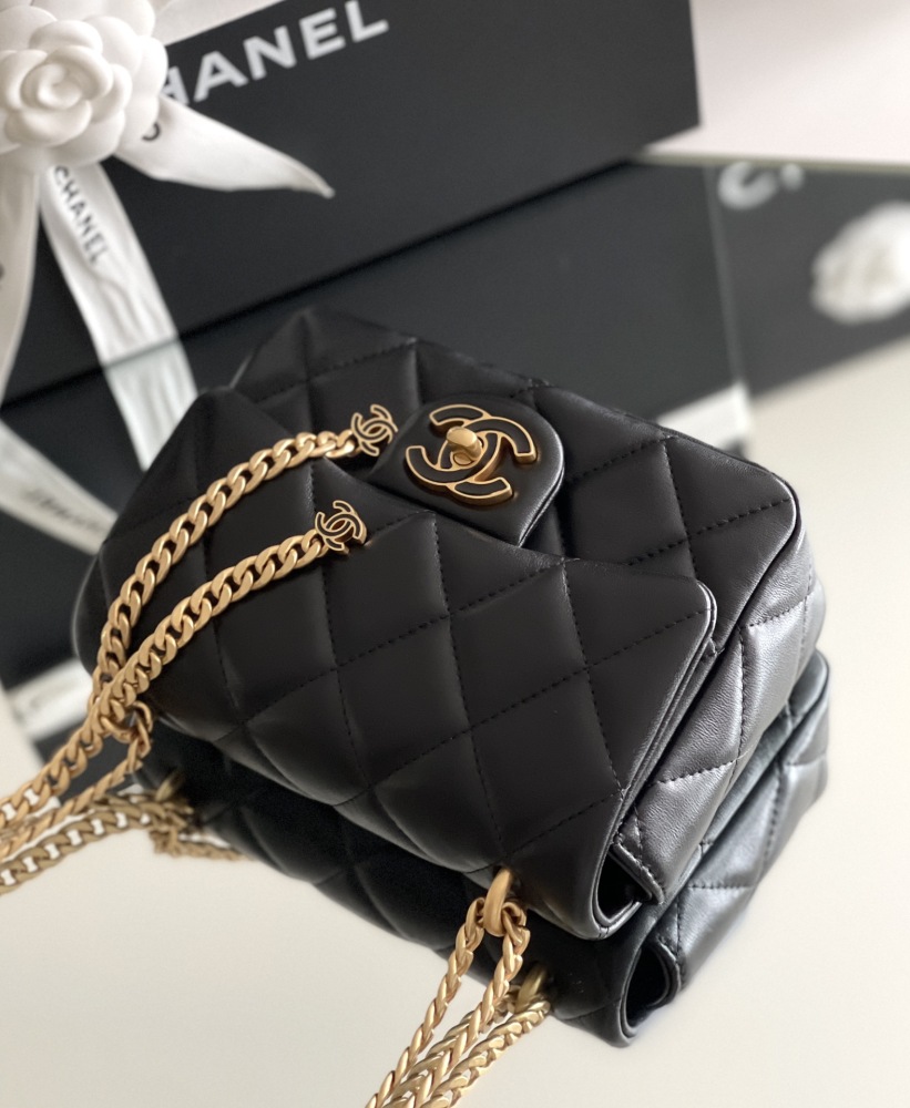 Chanel 22p  mini CF Mirror Boutique