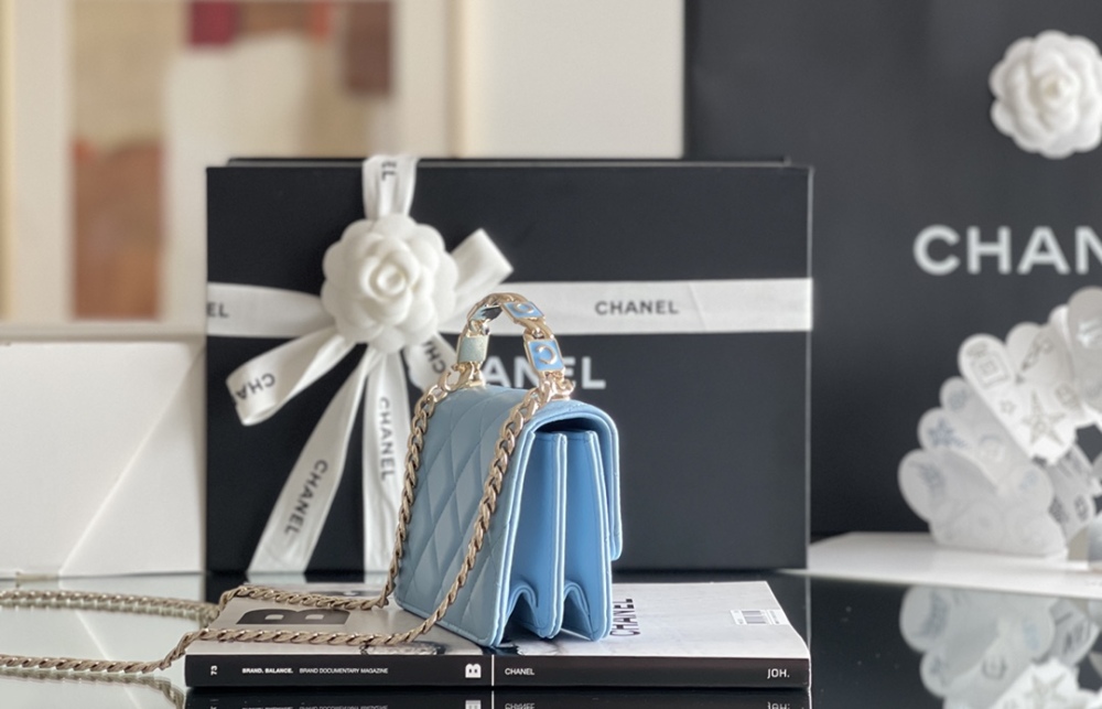 Chanel 22s mini wallet Mirror Boutique