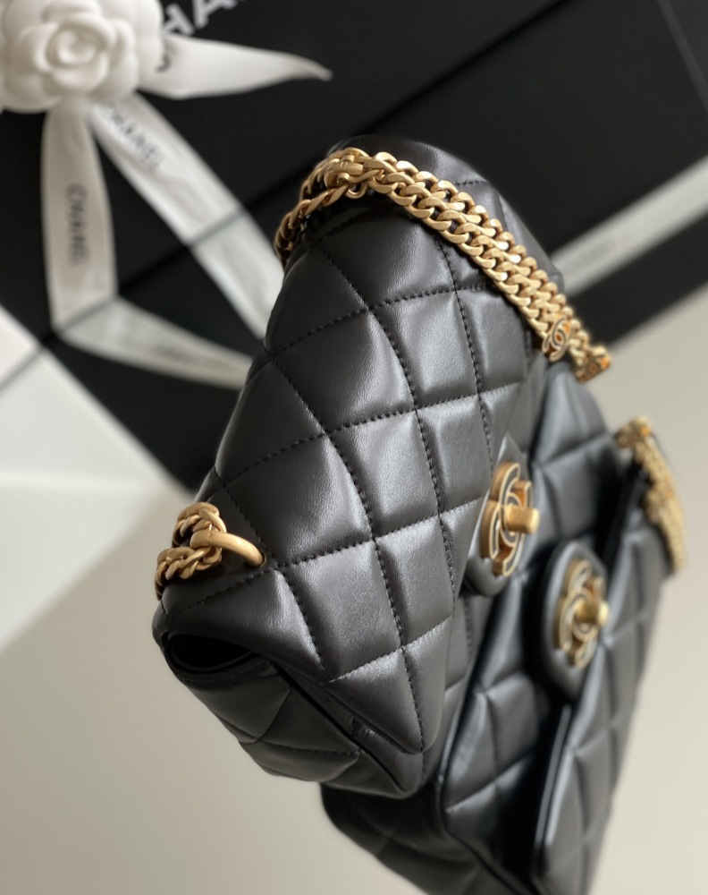 Chanel 22p  mini CF Mirror Boutique