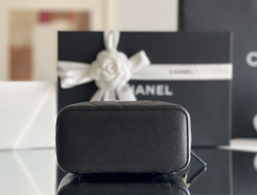 Chanel 22s Box Mirror Boutique