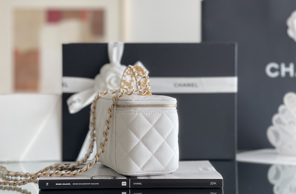 Chanel 22s Box Mirror Boutique