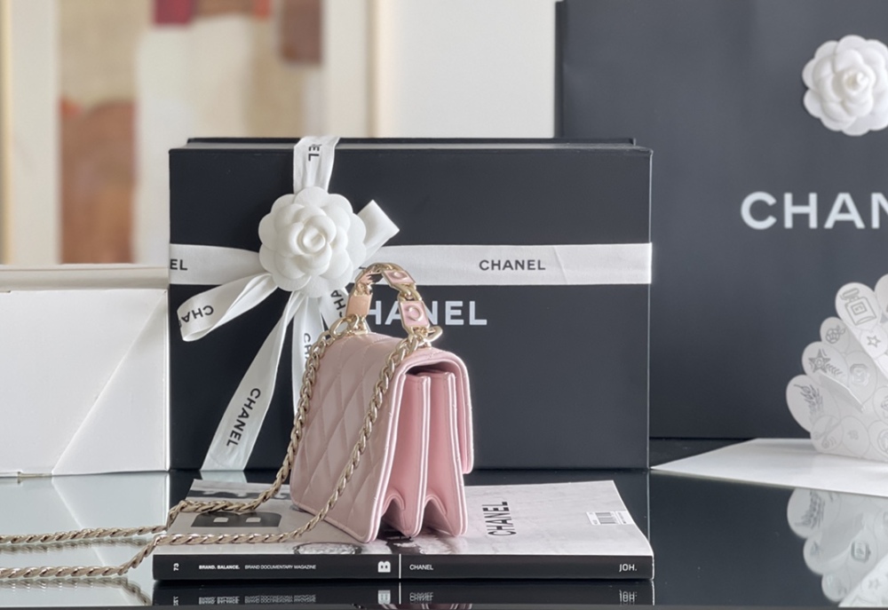 Chanel 22s mini wallet Mirror Boutique