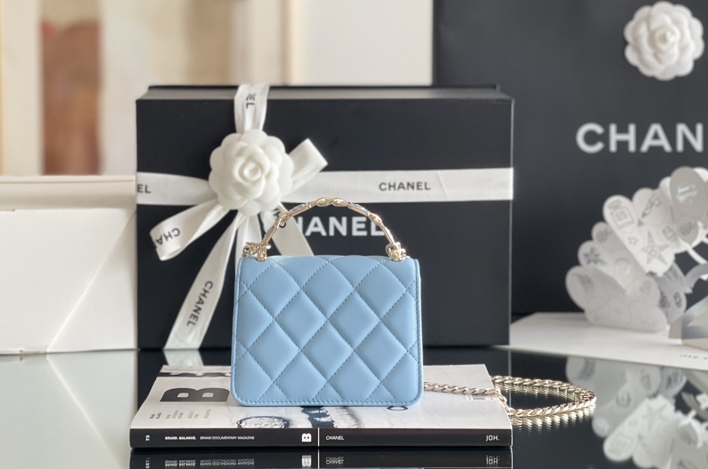 Chanel 22s mini wallet Mirror Boutique
