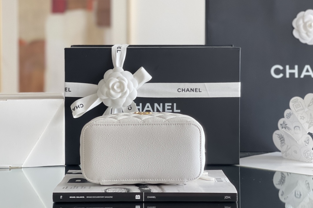 Chanel 22s Box Mirror Boutique