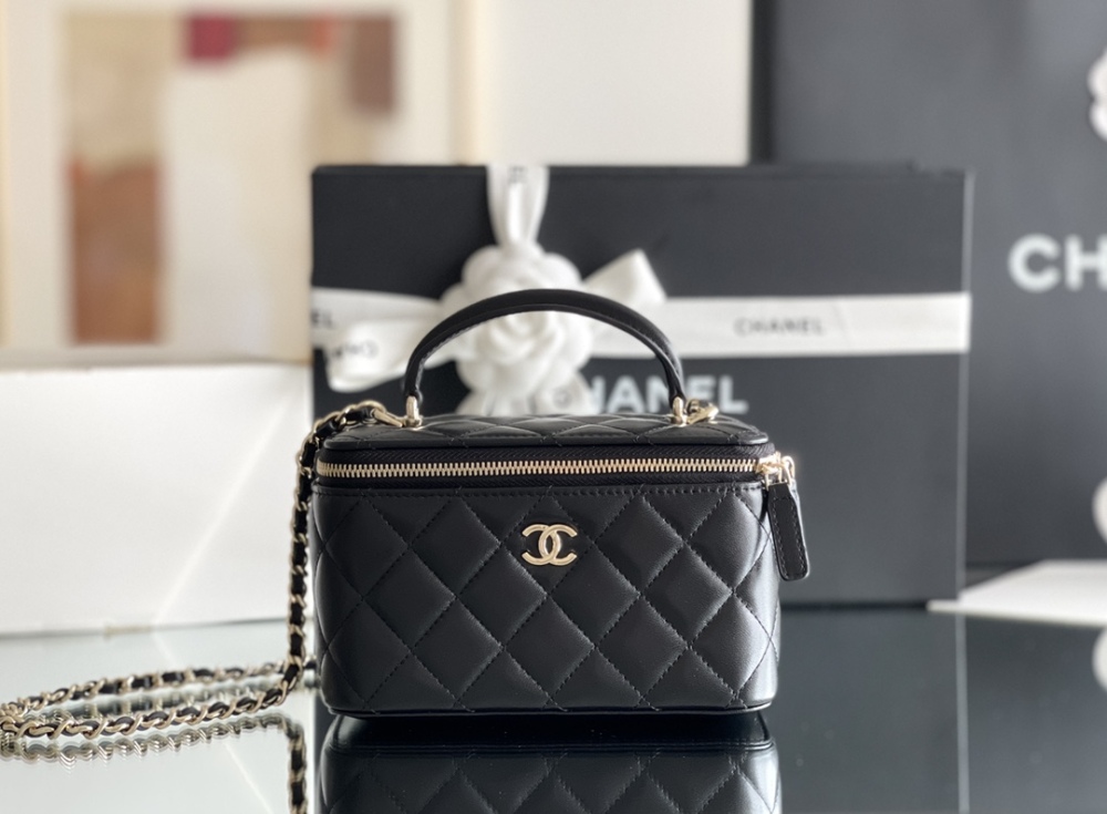 Chanel 22s Box Mirror Boutique
