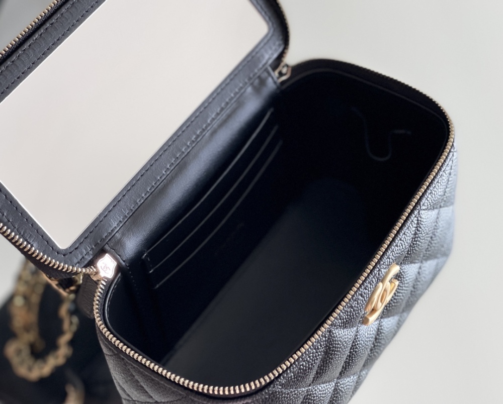 Chanel 22s Box Mirror Boutique