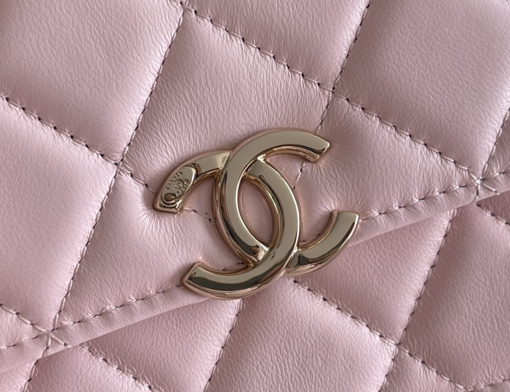 Chanel 22s mini wallet Mirror Boutique
