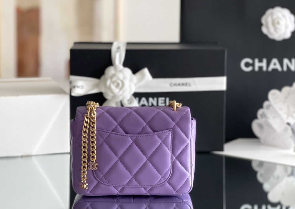 Chanel 22p  mini CF Mirror Boutique