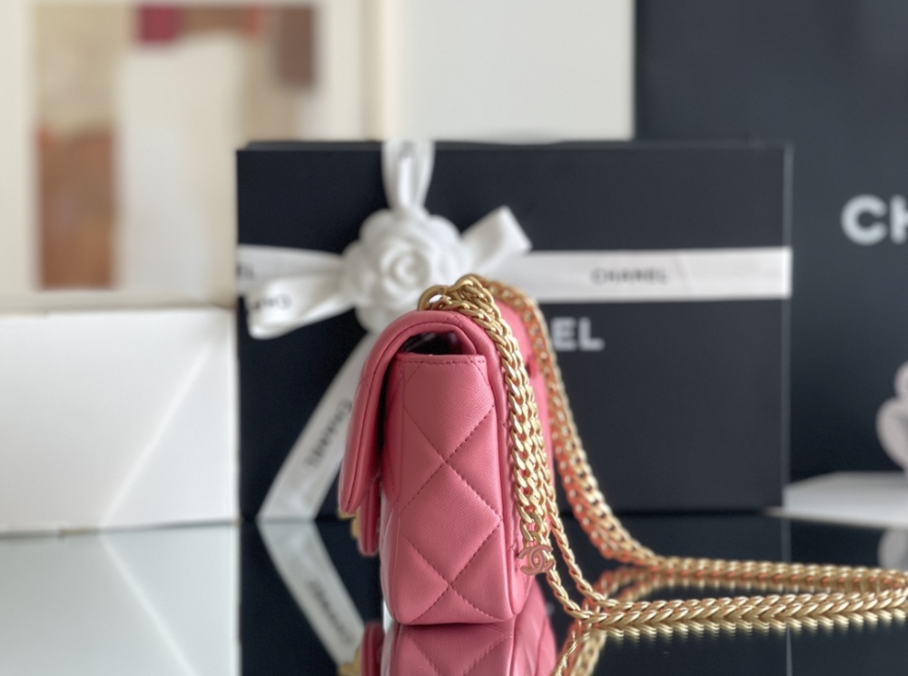 Chanel 22p  mini CF Mirror Boutique