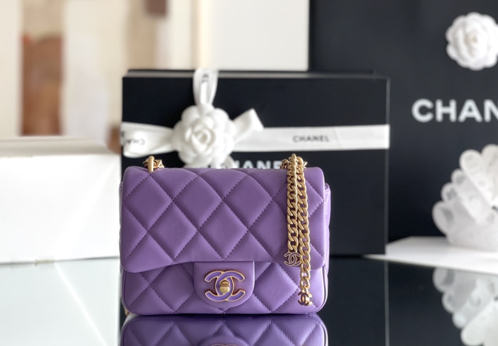 Chanel 22p  mini CF Mirror Boutique