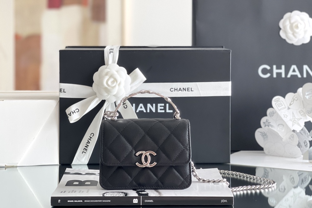 Chanel 22s mini wallet Mirror Boutique