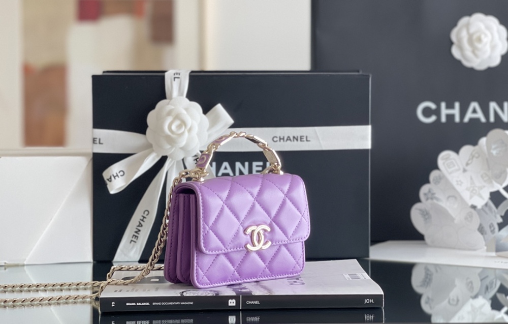 Chanel 22s mini wallet Mirror Boutique