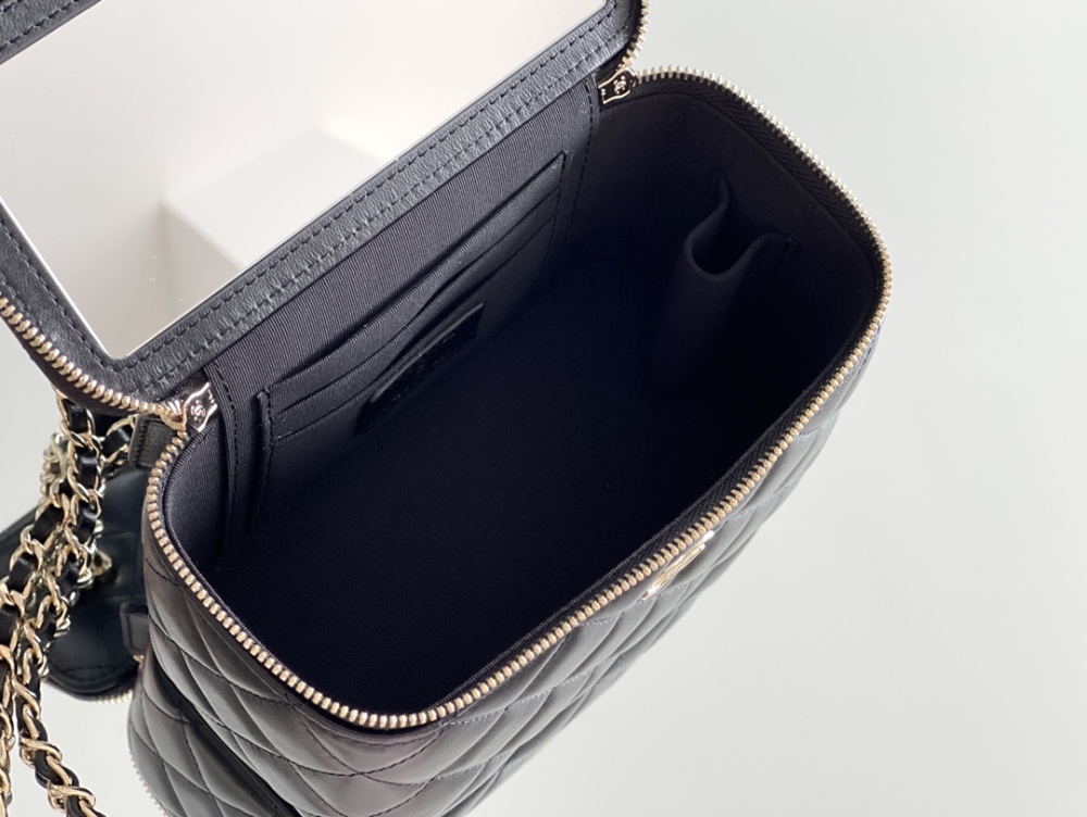 Chanel 22s Box Mirror Boutique