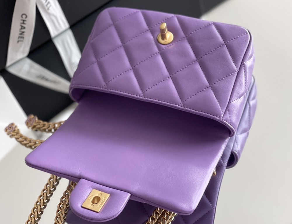 Chanel 22p  mini CF Mirror Boutique