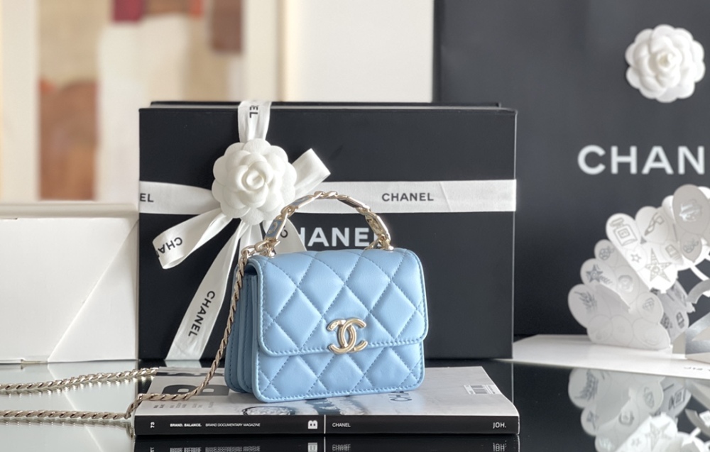 Chanel 22s mini wallet Mirror Boutique