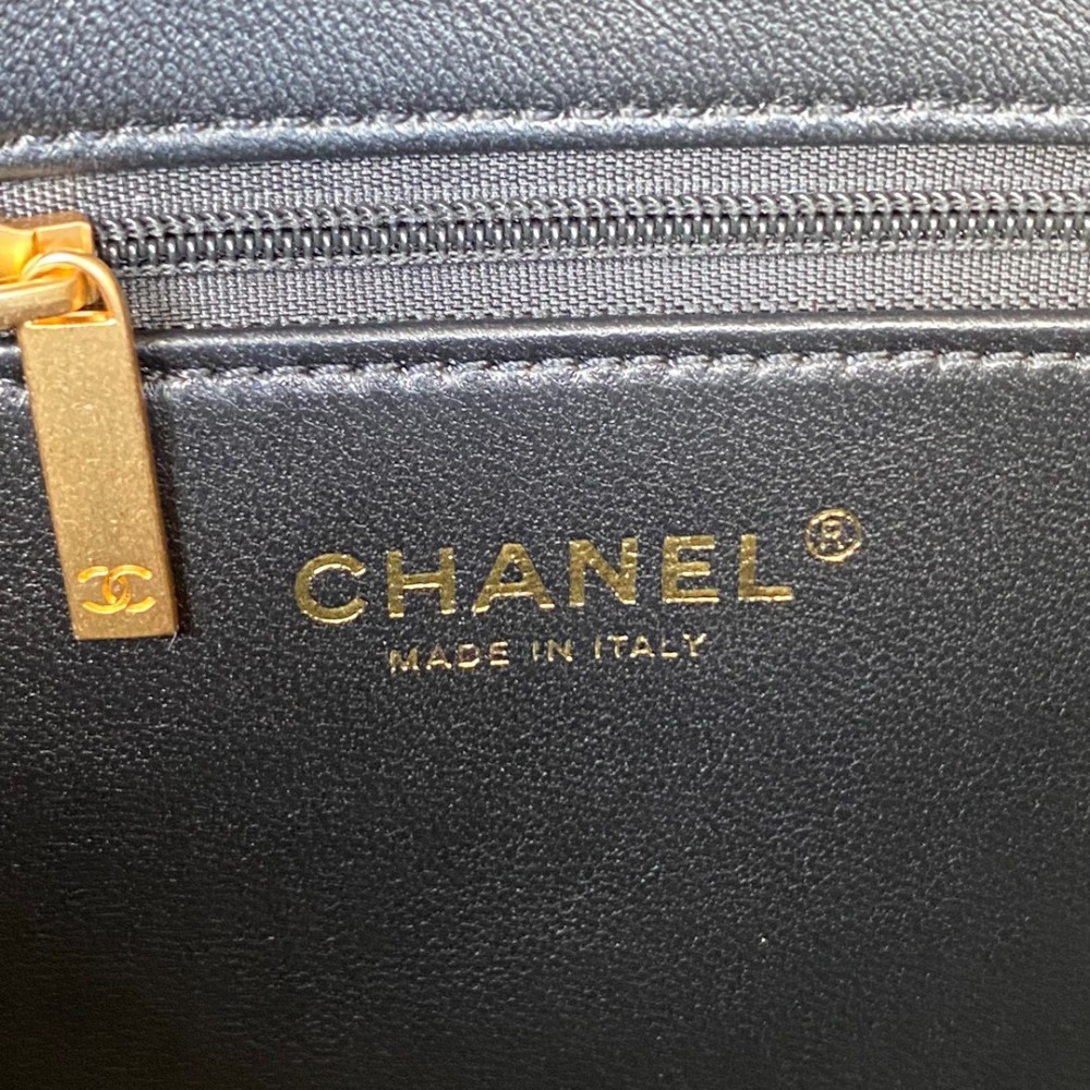 Chanel 22A AS3387 flap bag Mirror Boutique