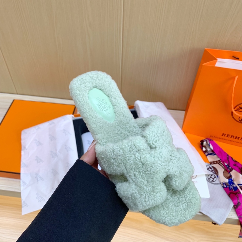 Hermes Slippers