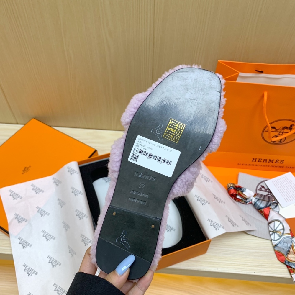Hermes Slippers