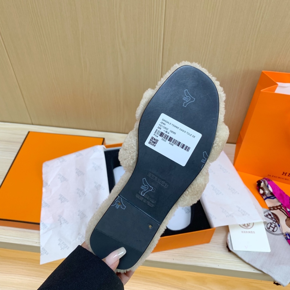 Hermes Slippers