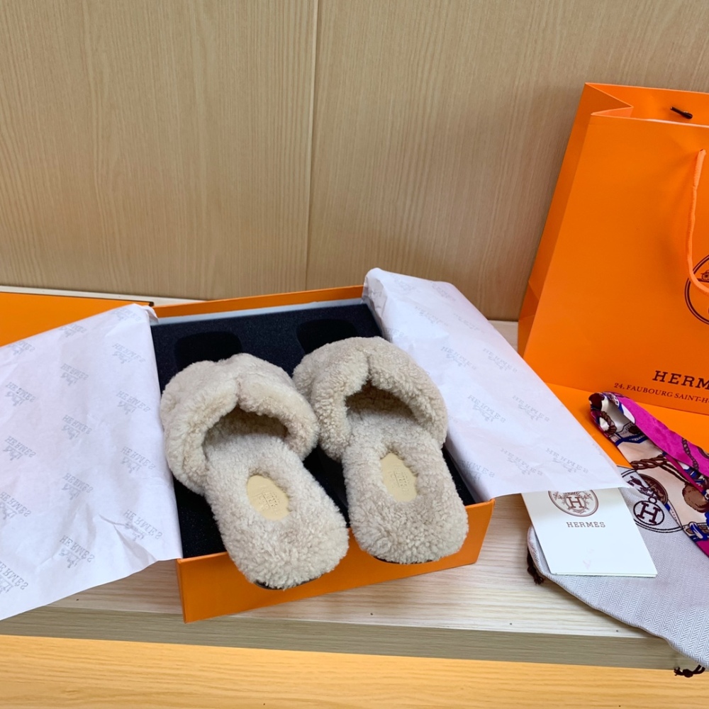 Hermes Slippers