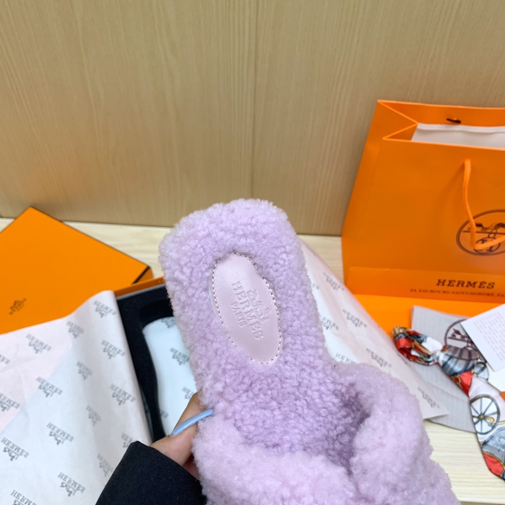 Hermes Slippers