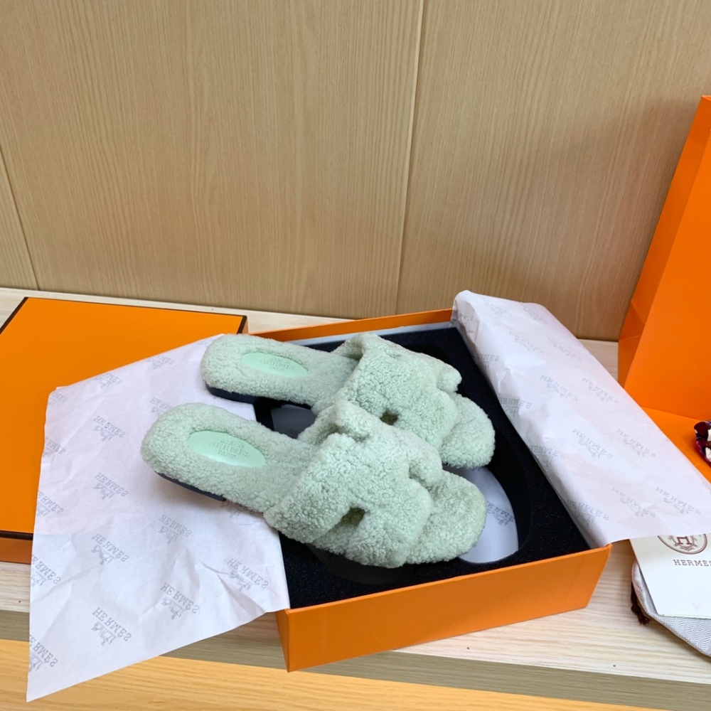 Hermes Slippers