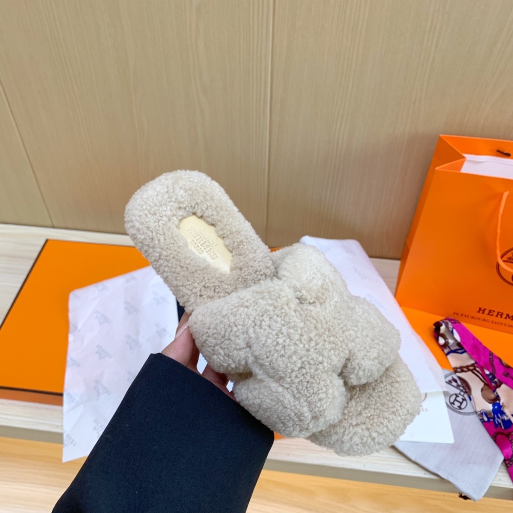 Hermes Slippers