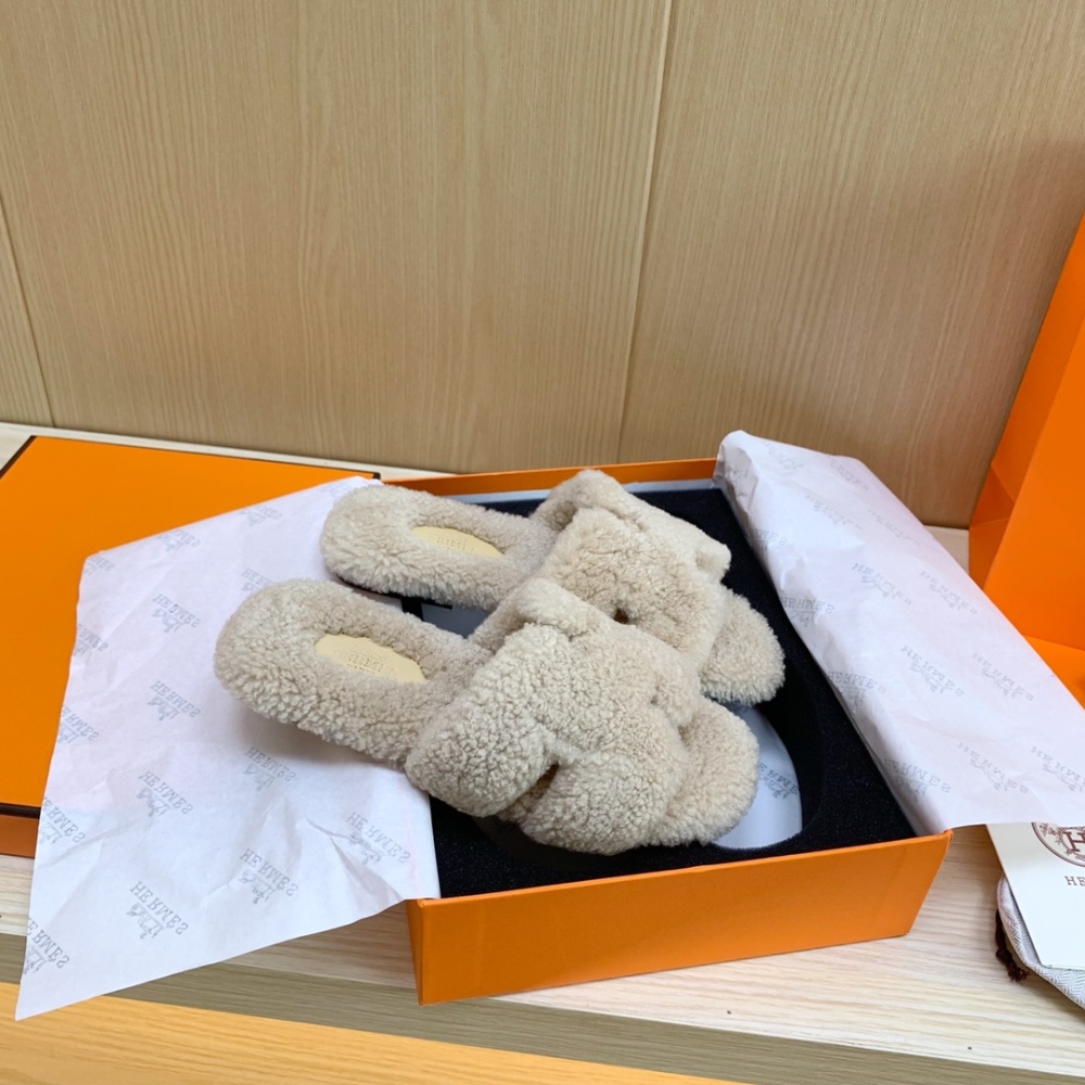 Hermes Slippers