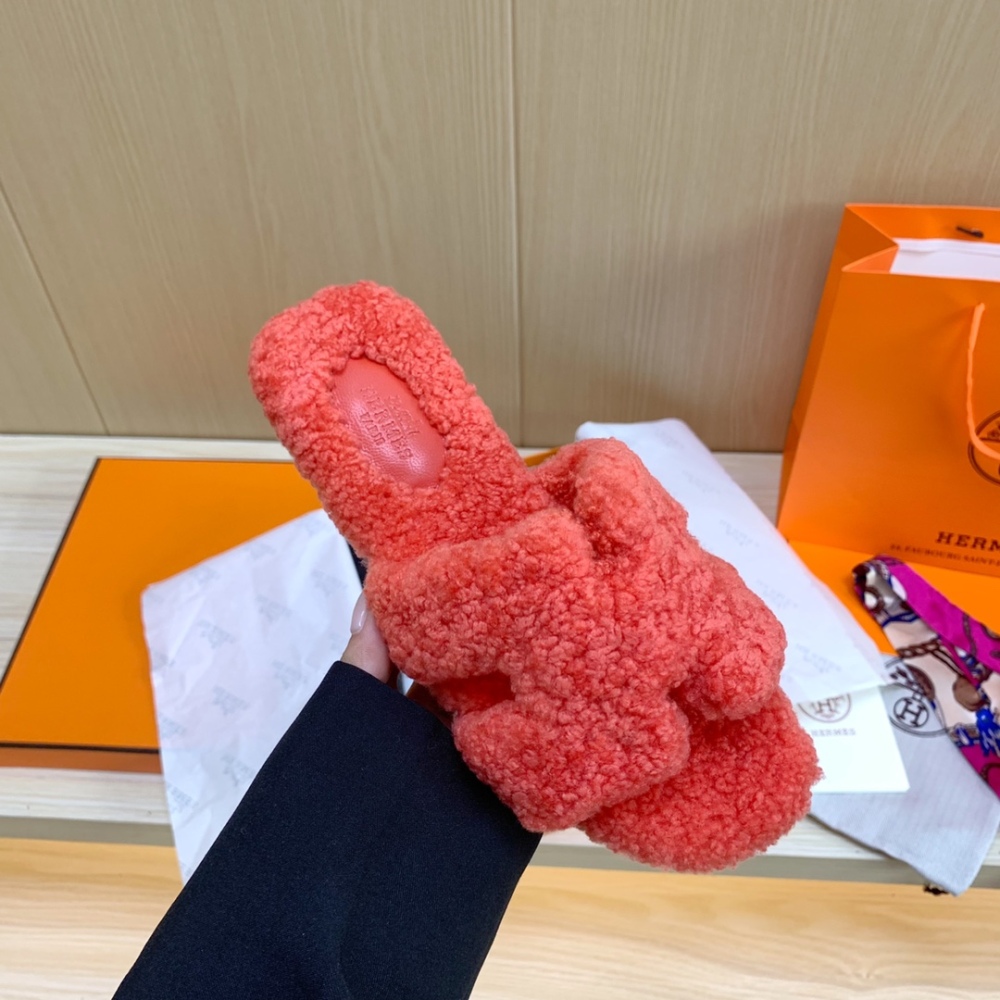 Hermes Slippers
