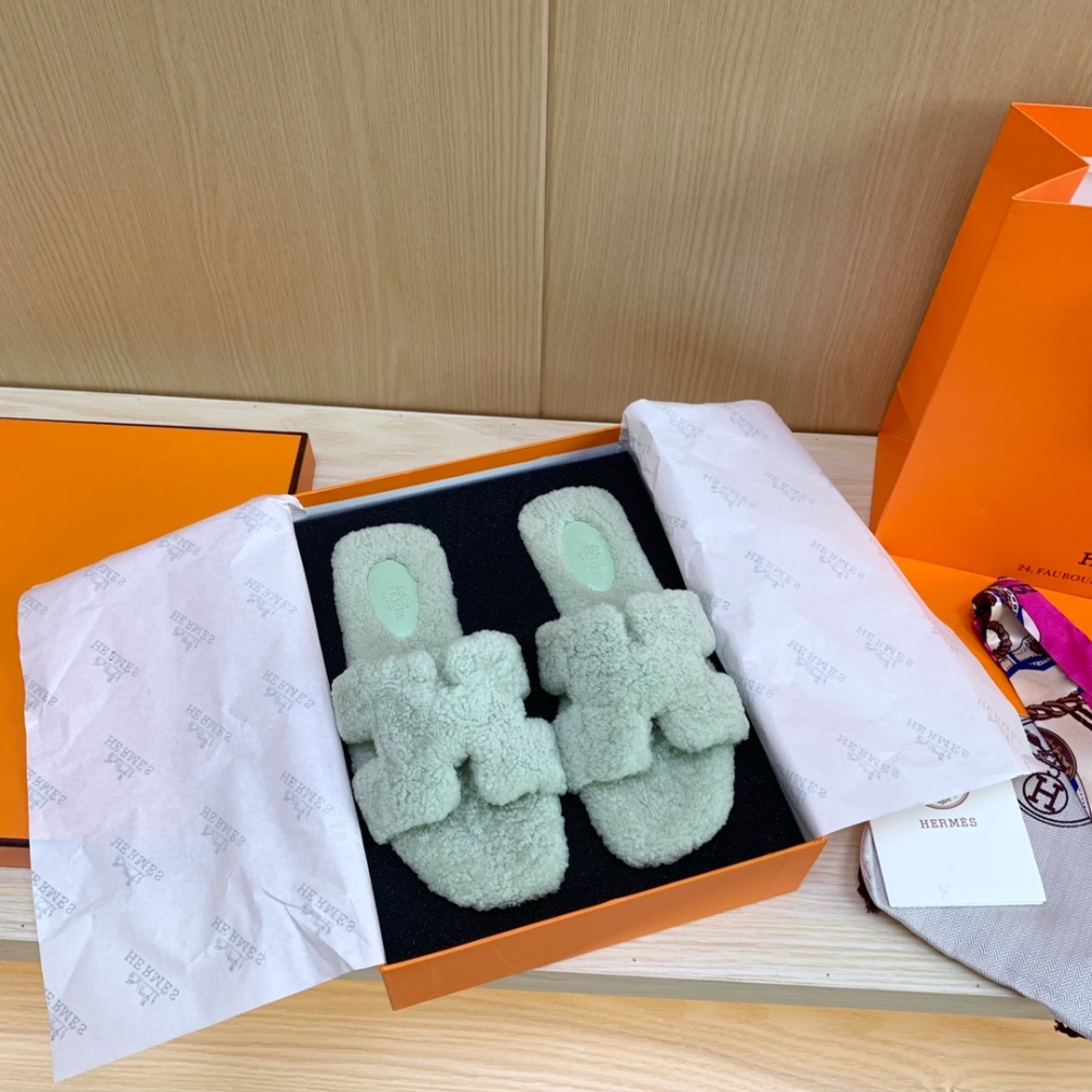 Hermes Slippers