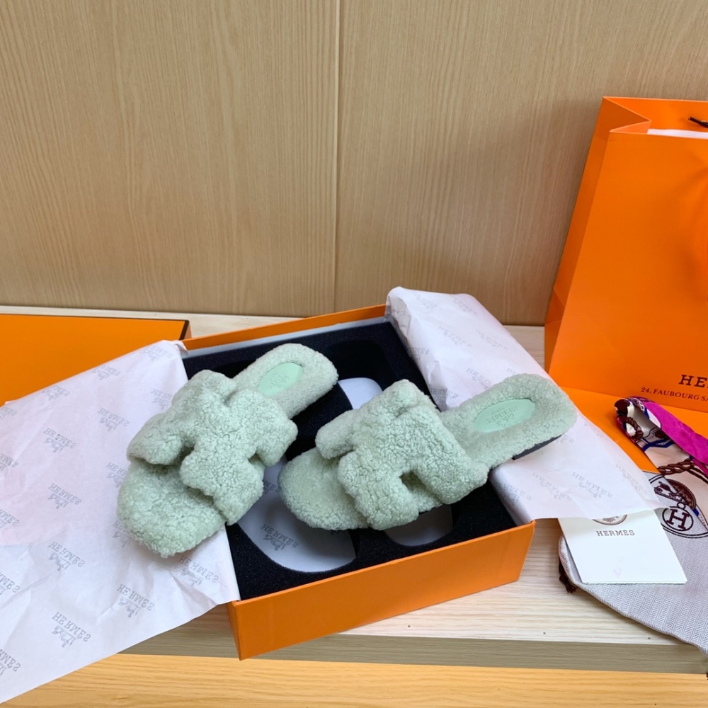 Hermes Slippers
