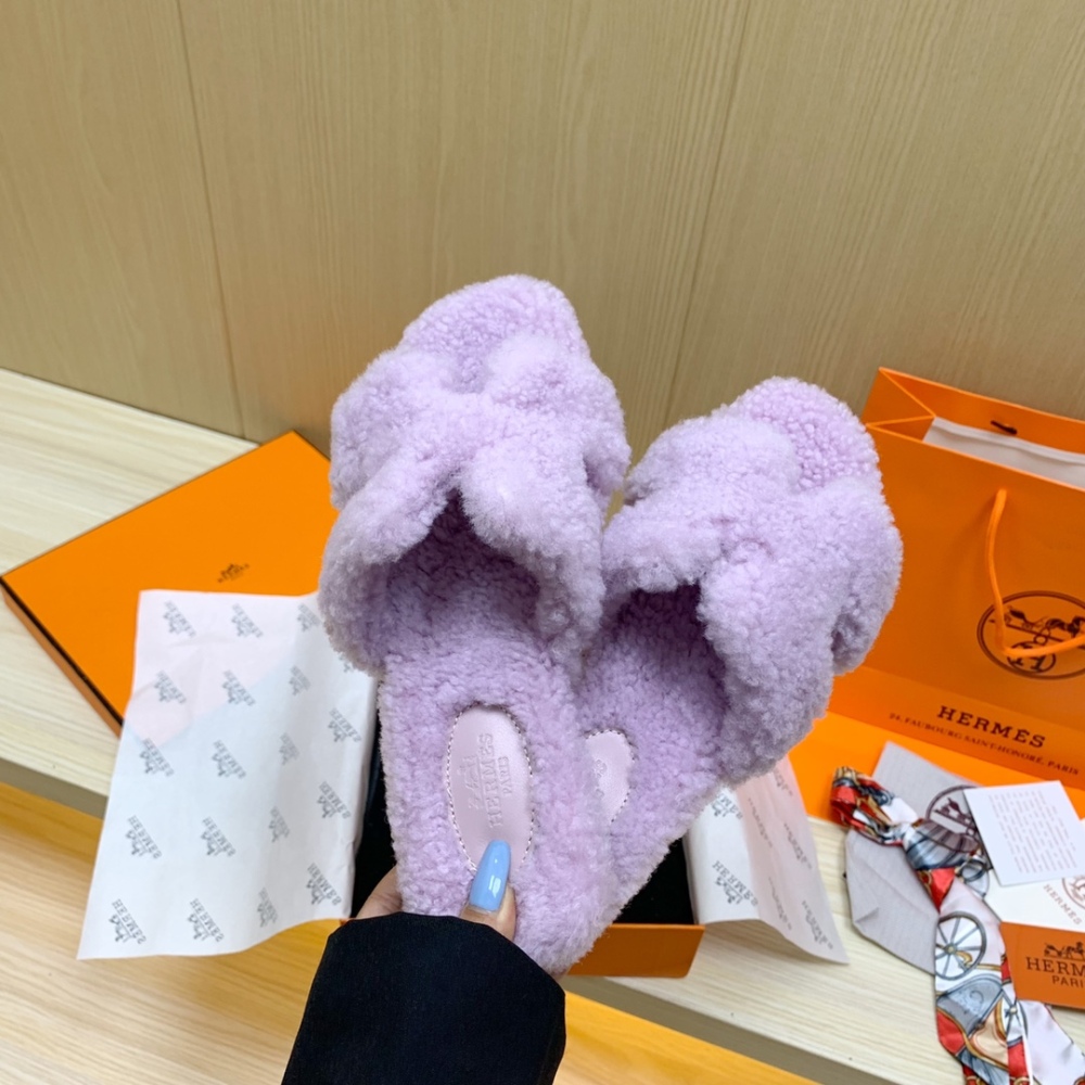 Hermes Slippers