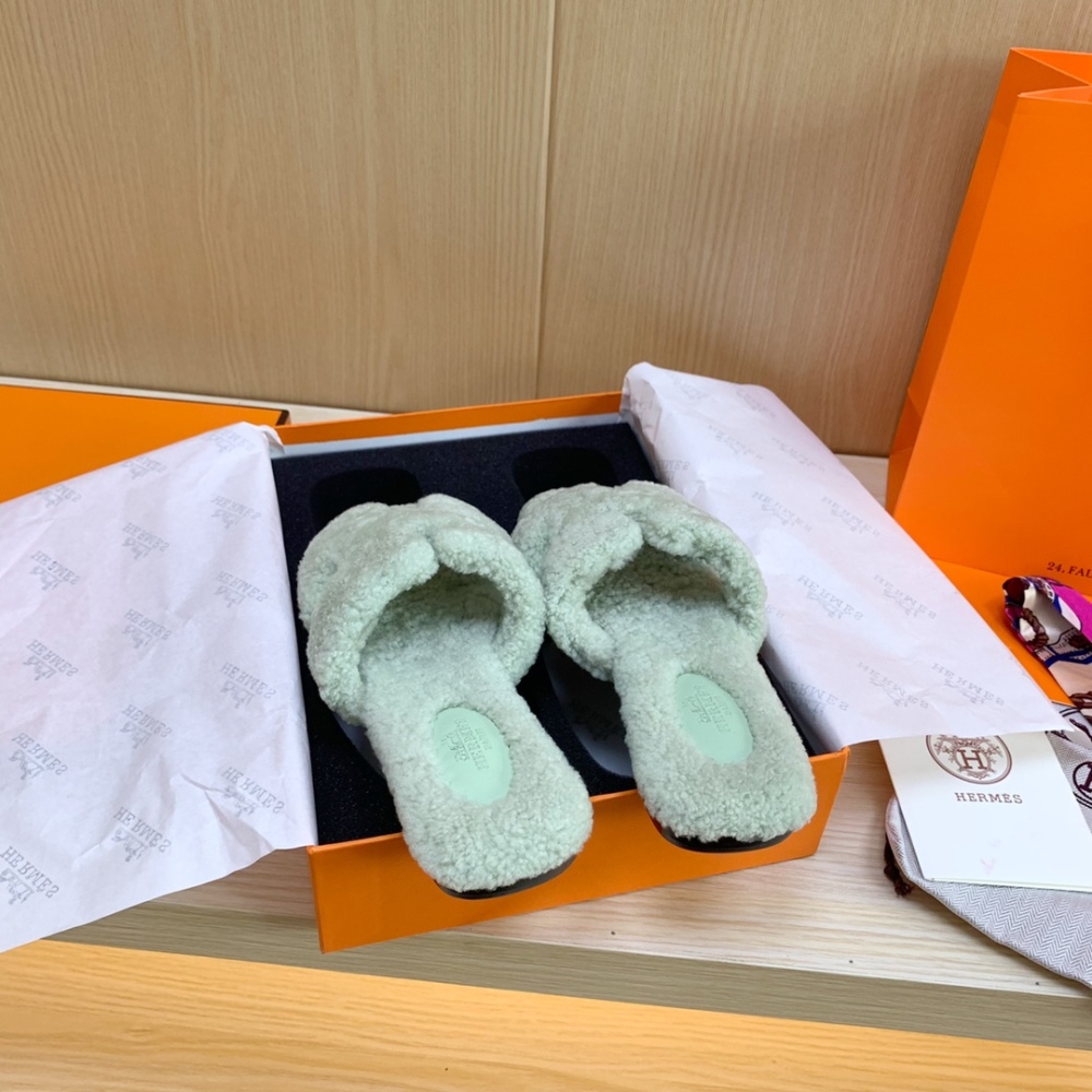 Hermes Slippers