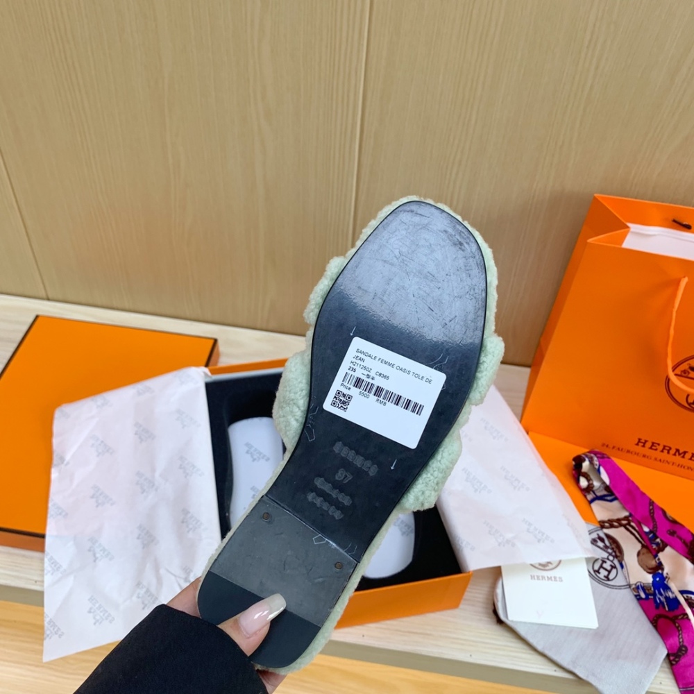 Hermes Slippers