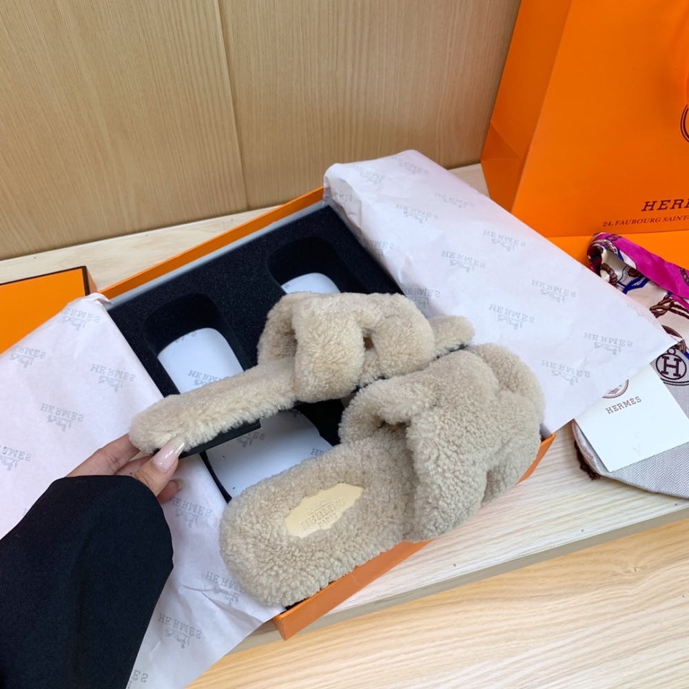 Hermes Slippers