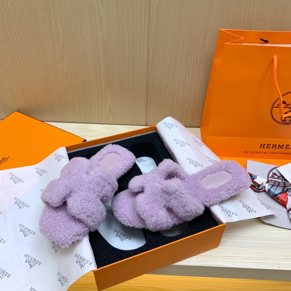 Hermes Slippers