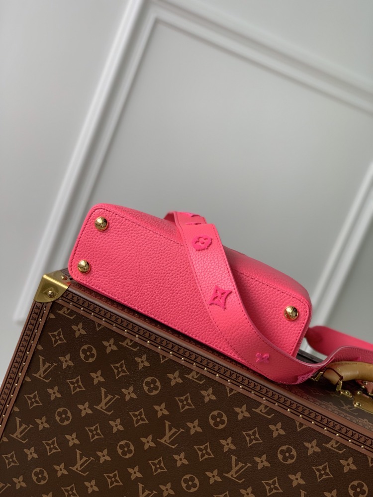 Louis Vuitton Capucines Mirror boutique