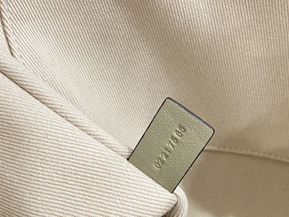 Chloe Canvas WoodyTote GM Mirror Boutique